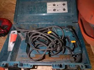 Slagboremaskine MAKITA HR2611FT