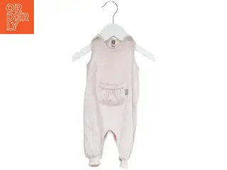 Lyserød heldragt til baby fra Hust & Claire (str. 50)