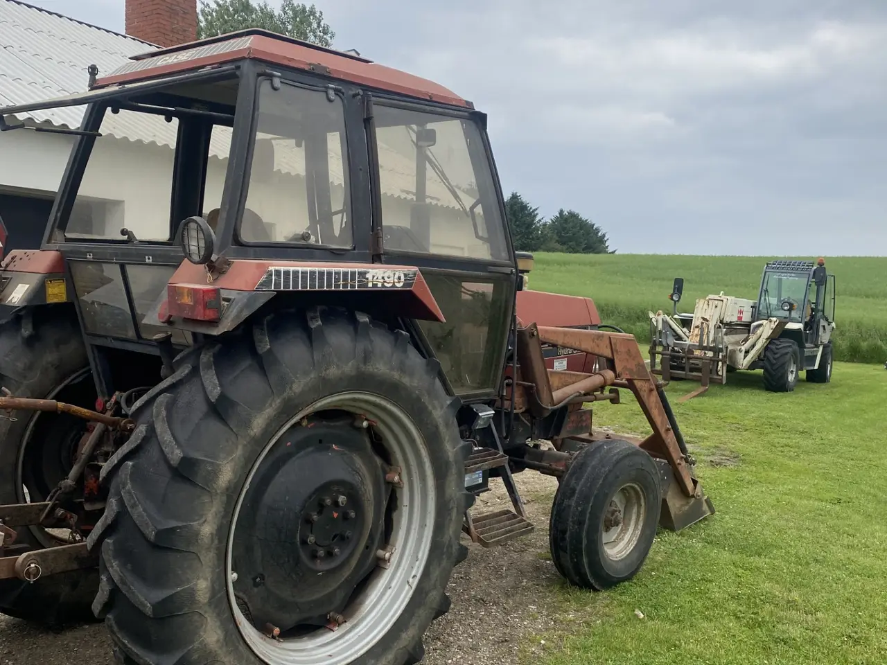 Billede 4 - Traktor med frontlæsser