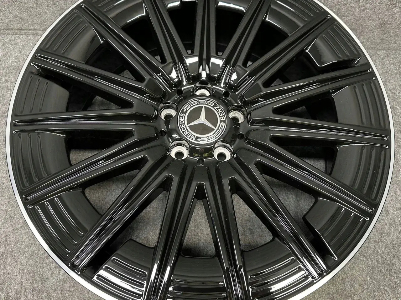 Billede 3 - ALUFÆLGE MERCEDES GLA GLB KLASSE AMG 247 X247 20"