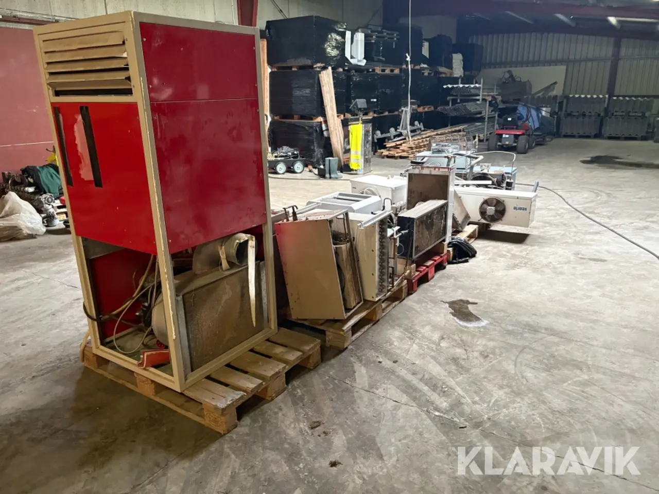 Billede 1 - Køle-kondensator og ventilations udstyr fra pels produktion
