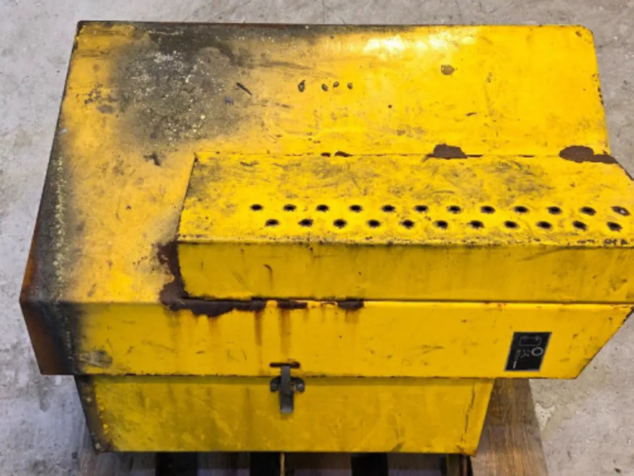 Billede 6 - New Holland FX40 Batterikasse 84011991
