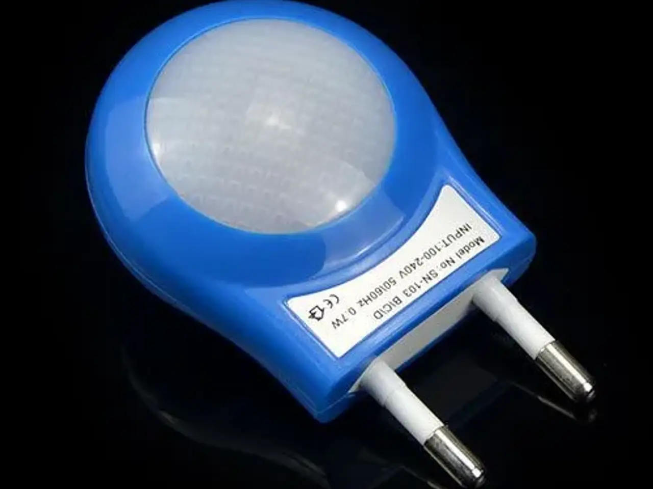 Billede 3 - LED natlampe - Lys op/ned