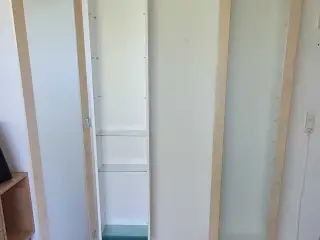 Vitrine skab med glas låge