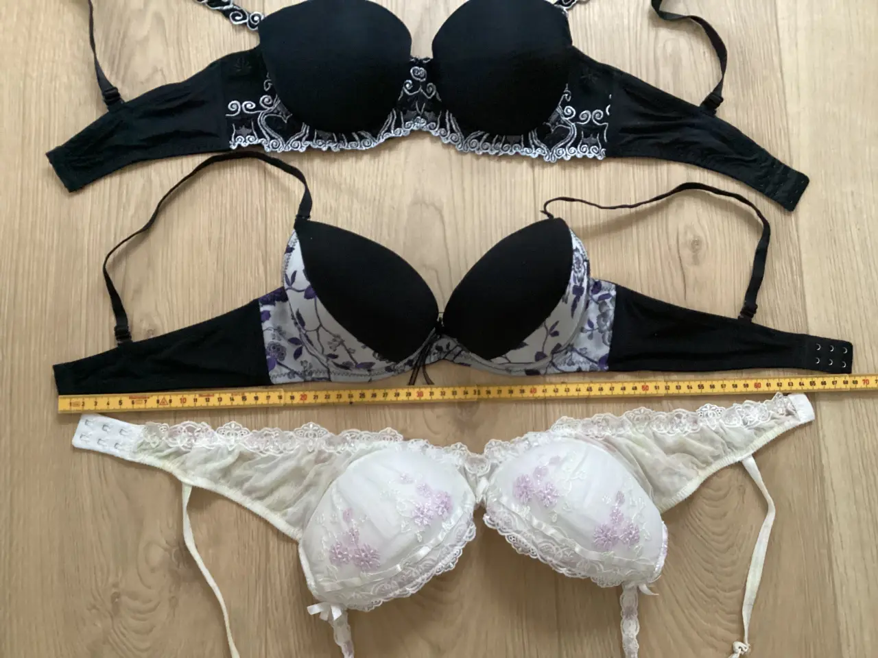 Billede 7 - 4 - BH. str. 75 B - ialt 120 kr.