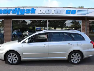 Toyota Avensis 1,8 VVT-i Sol stc.