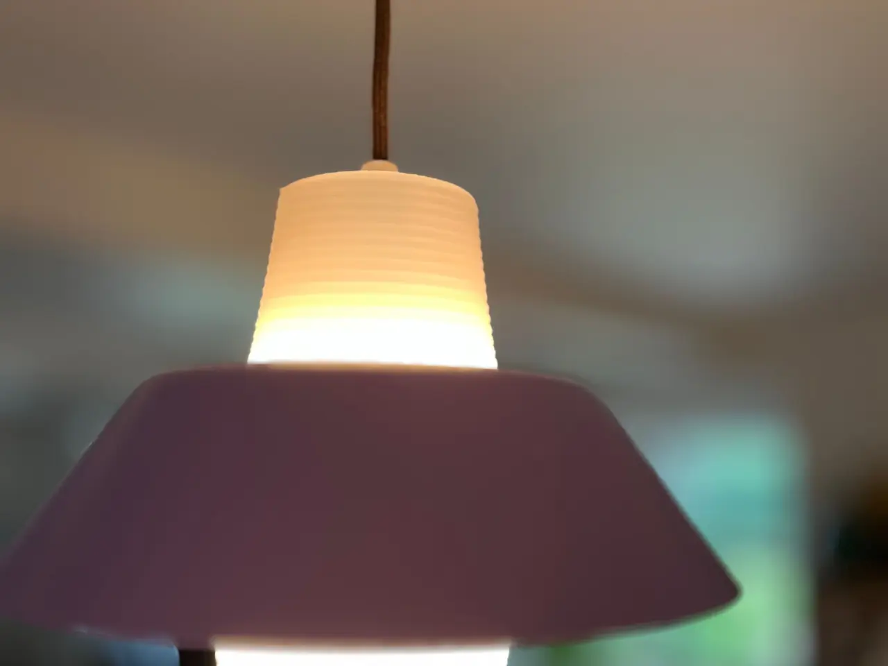 Billede 1 - Ernest Vess loftlampe – lilla designpendel med ori
