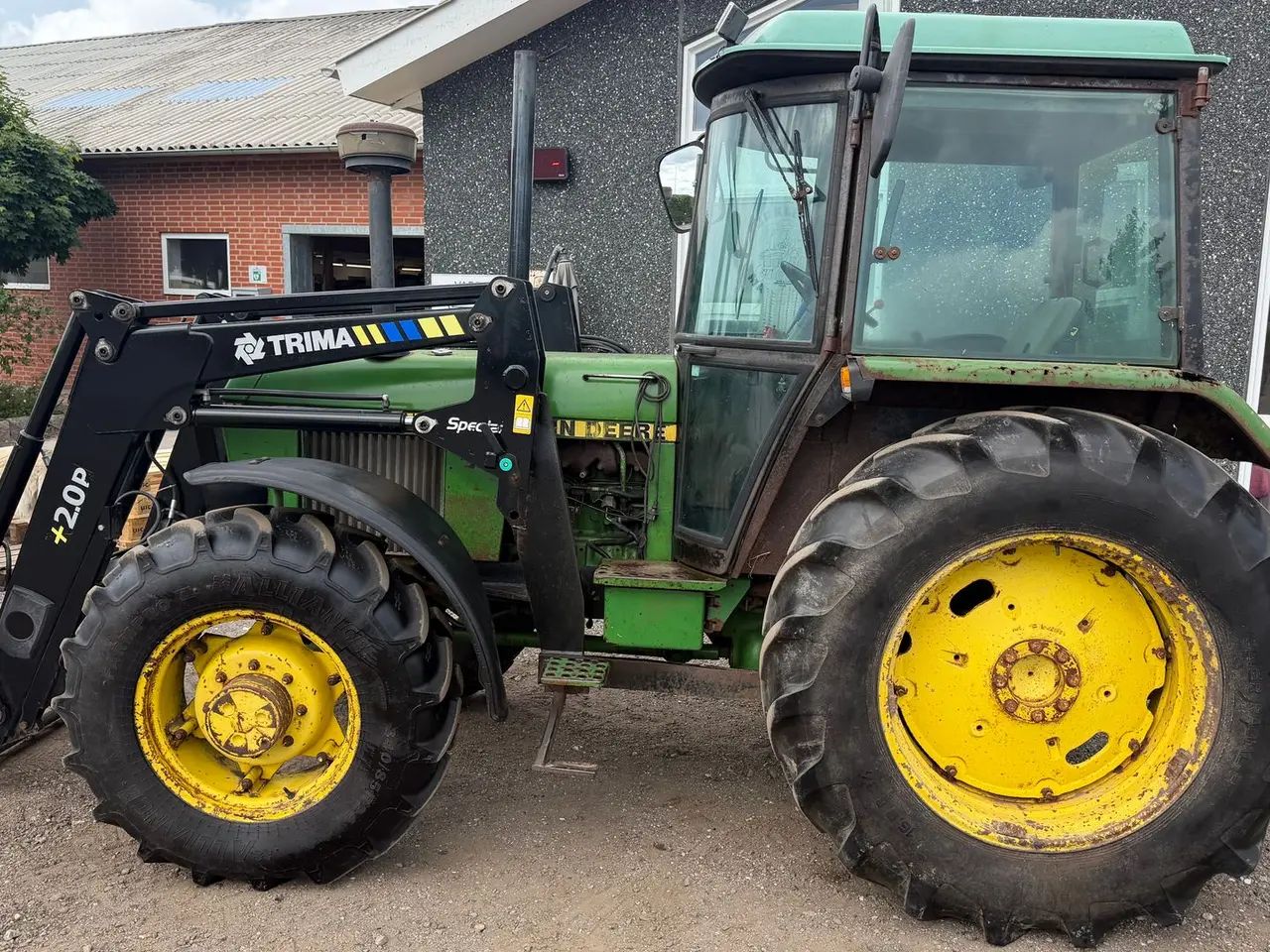 Billede 8 - John Deere 2140 med frontlift Fin stabil traktor
