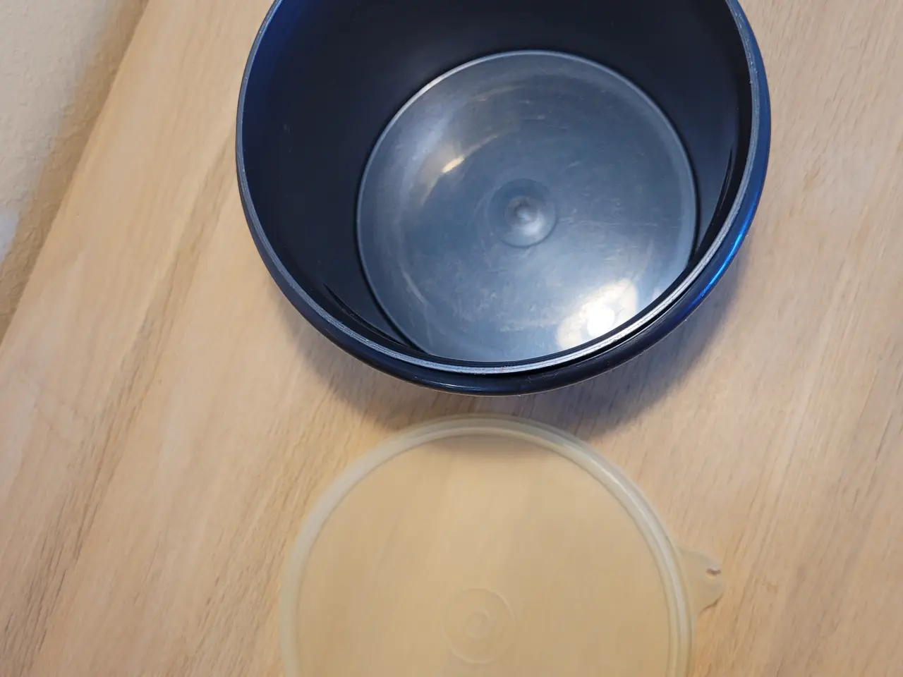 Billede 2 - Tupperware te bøtte