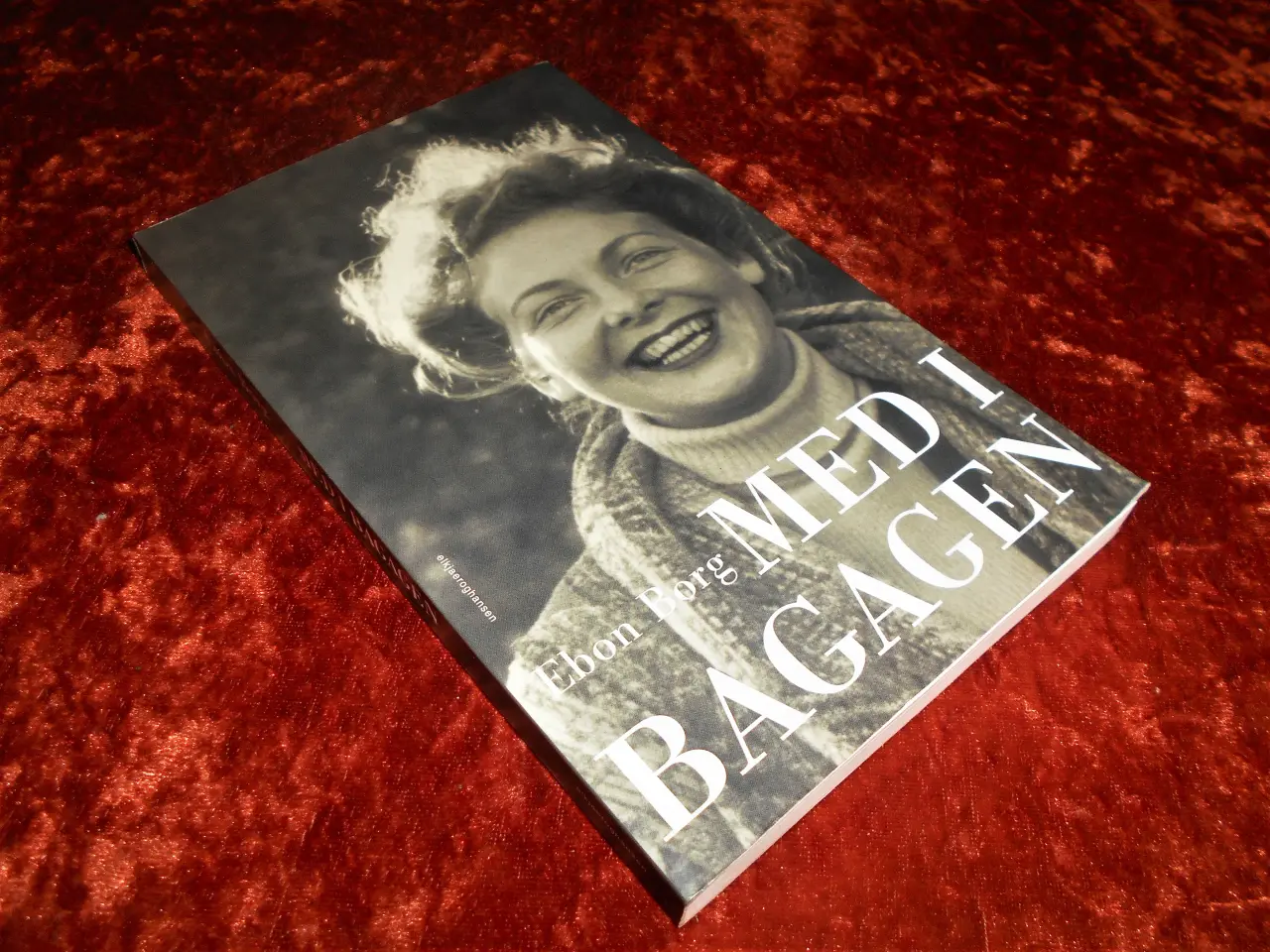 Billede 1 - Med i bagagen, Ebon Borg,  