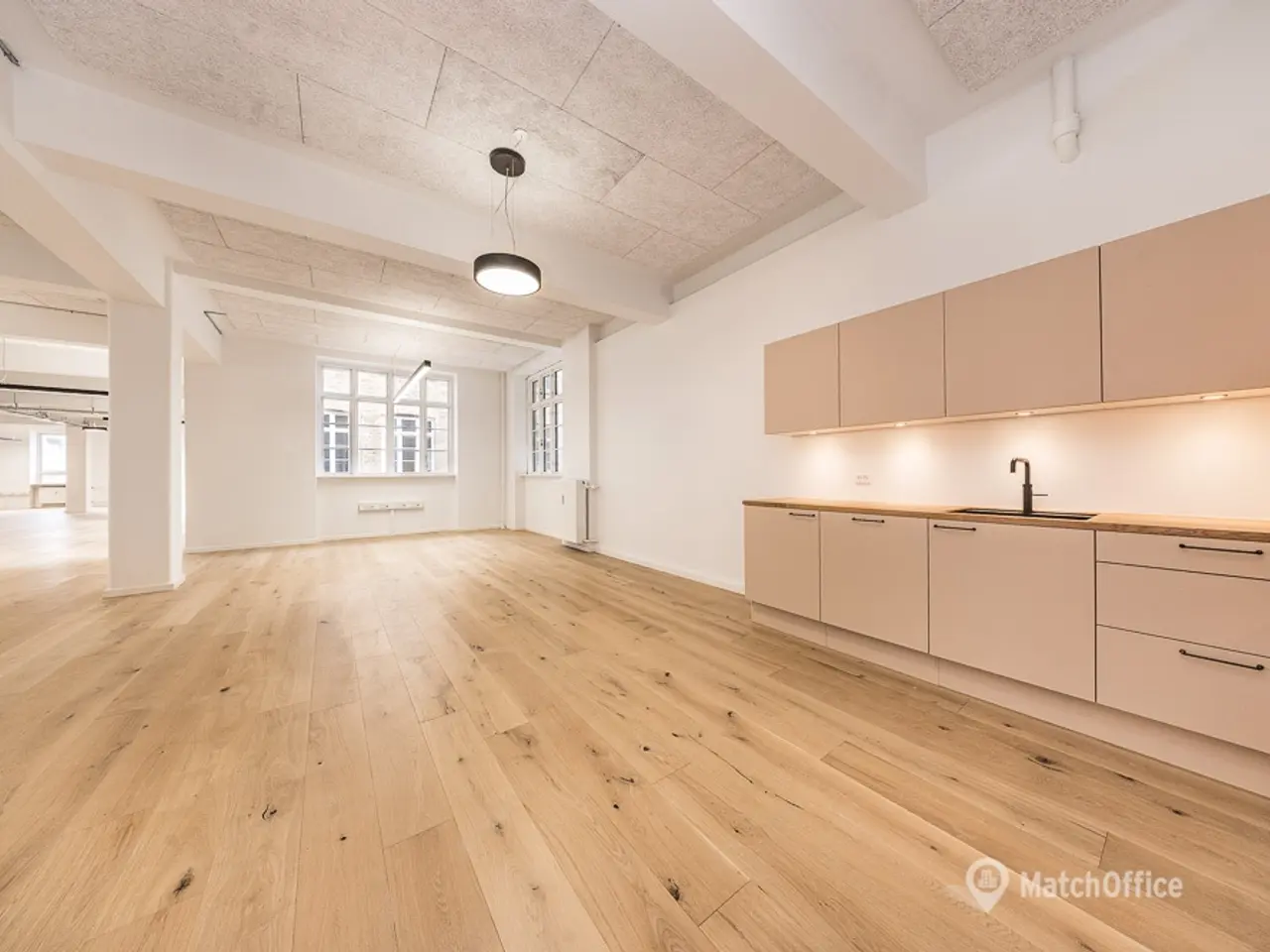 Billede 3 - 372 m² kontor med skønne caféer foran ejendommen