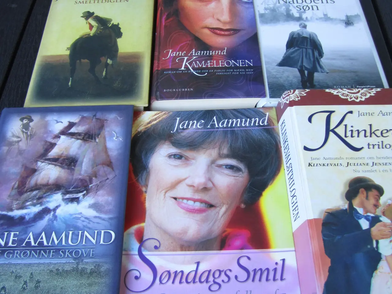 Billede 1 - JANE AAMUND Bøger 9 stk. BYD.
