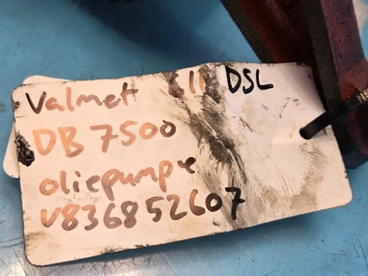 Billede 15 - Valmet 611 DSL Oliepumpe V836852607