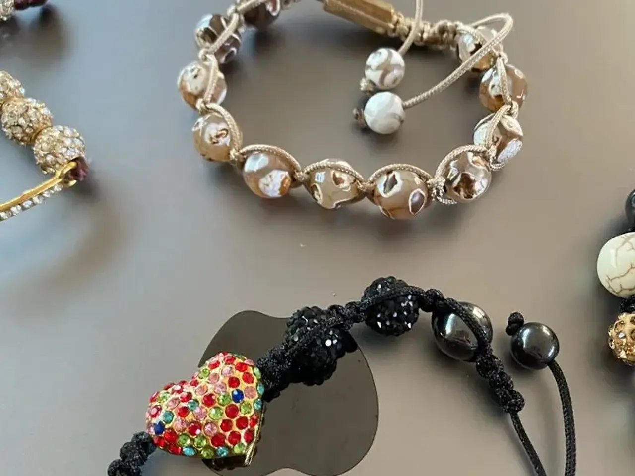 Billede 5 - Nye knyttede armbånd
