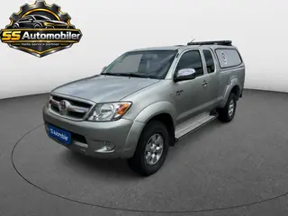 Toyota HiLux 2,5 D-4D 102 Db.Kab 4x4 SR5