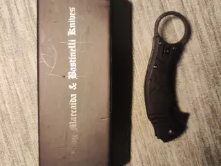 Bastinelli collab kniv