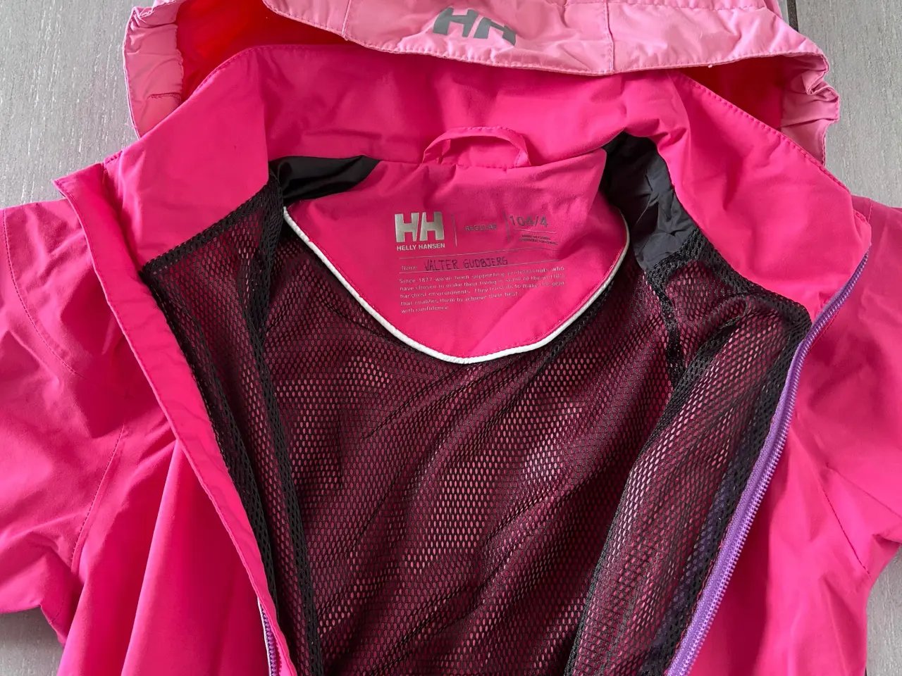 Billede 2 - Helly Hansen regndragt, str. 104