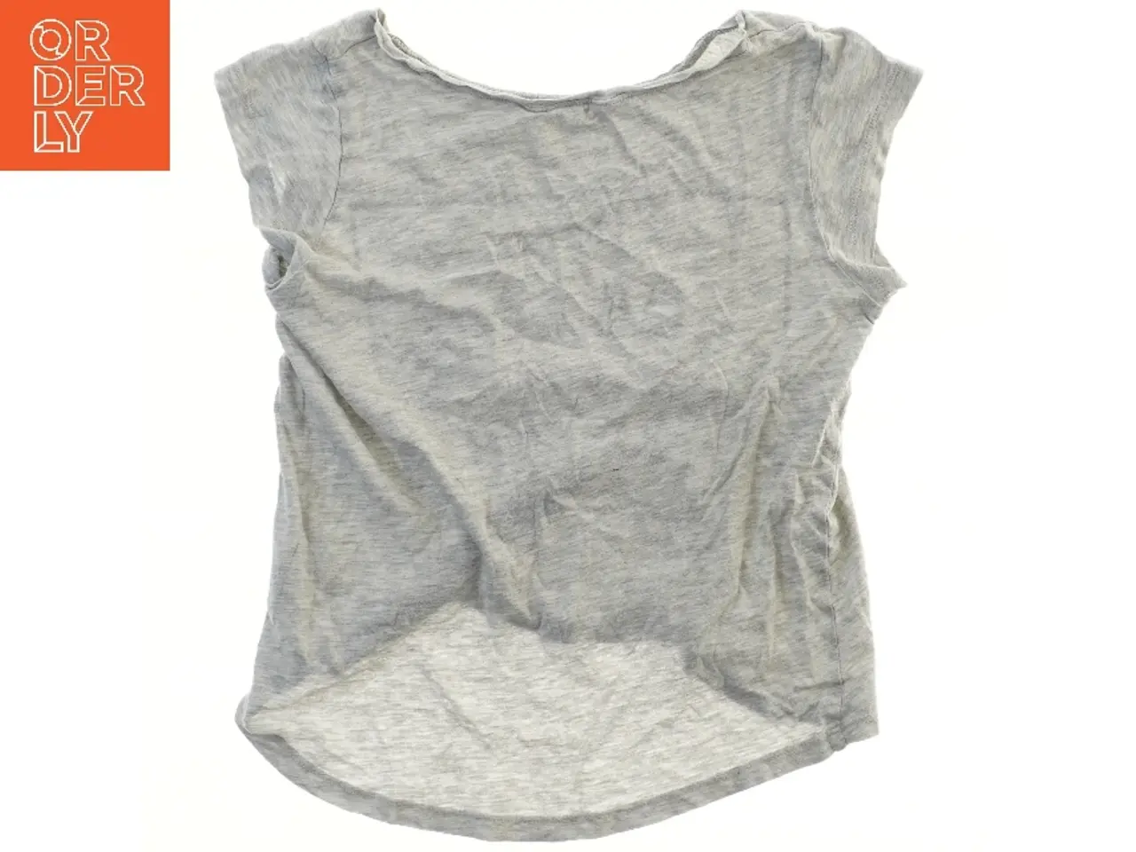 Billede 2 - Grå bluse med tekst (str. 47x33 cm)