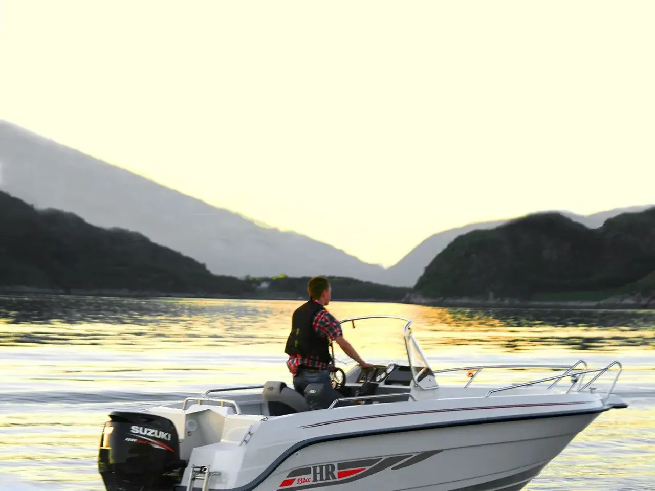 Billede 5 - HR 532 CC med 100 hk Yamaha