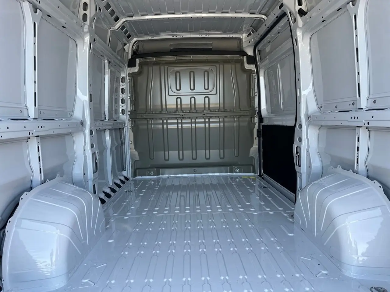 Billede 9 - Peugeot Boxer 333 2,2 BlueHDi 140 L2H2 Premium