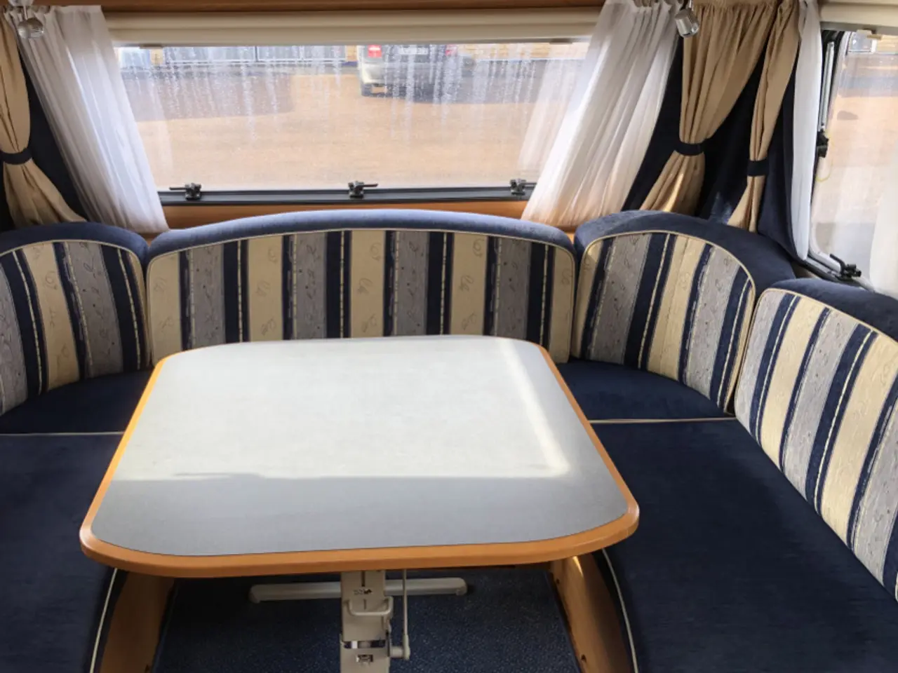 Billede 6 - Adria Classica 613 UT fastlæggervogn