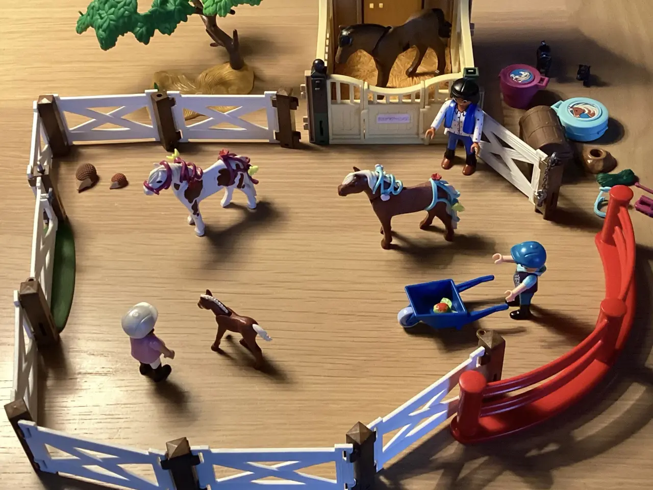 Billede 2 - Lidt fra en rideskole i Playmobil