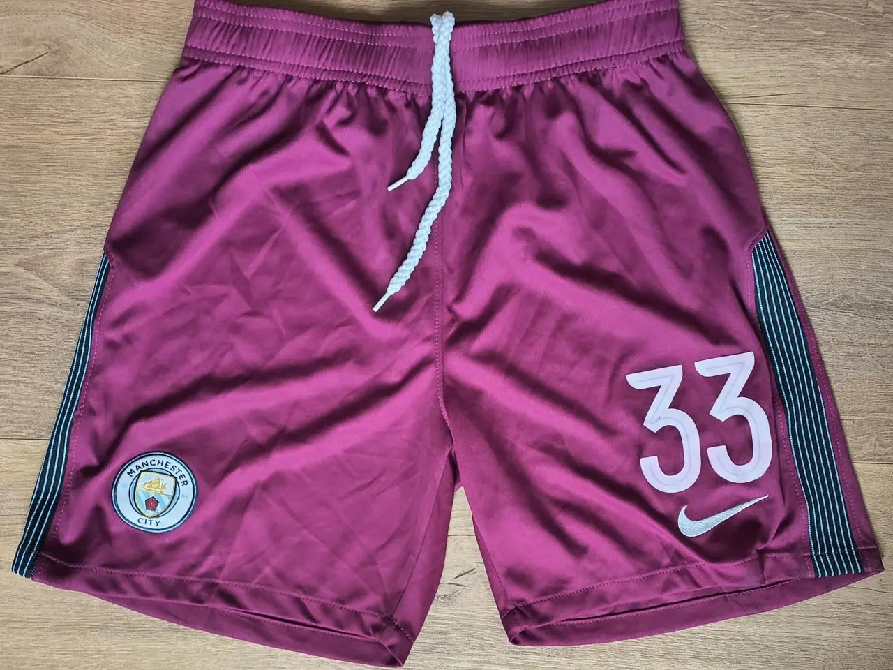Billede 1 - MANCHESTER CITY SHORTS NR 33, STR. S, SOM NYE
