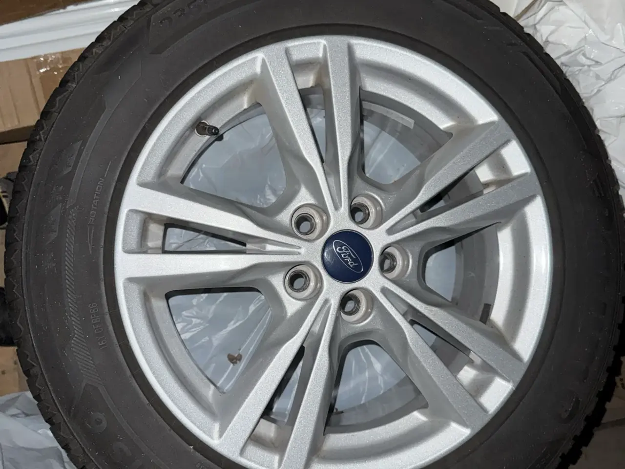 Billede 1 - Vinterdæk på original Ford alufælge