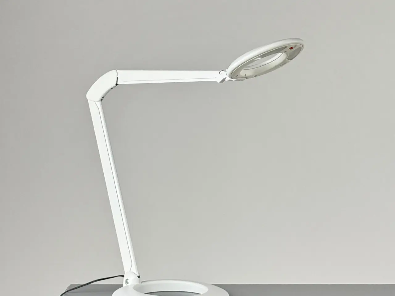 Billede 1 - Luxo Ovelo LED Bordlampe – Hvid