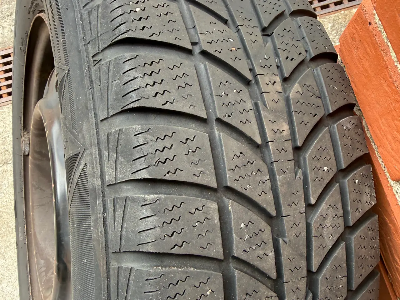 Billede 3 - Vinterdæk: Hankook Winter i*cept RS2 (195/65 R15)