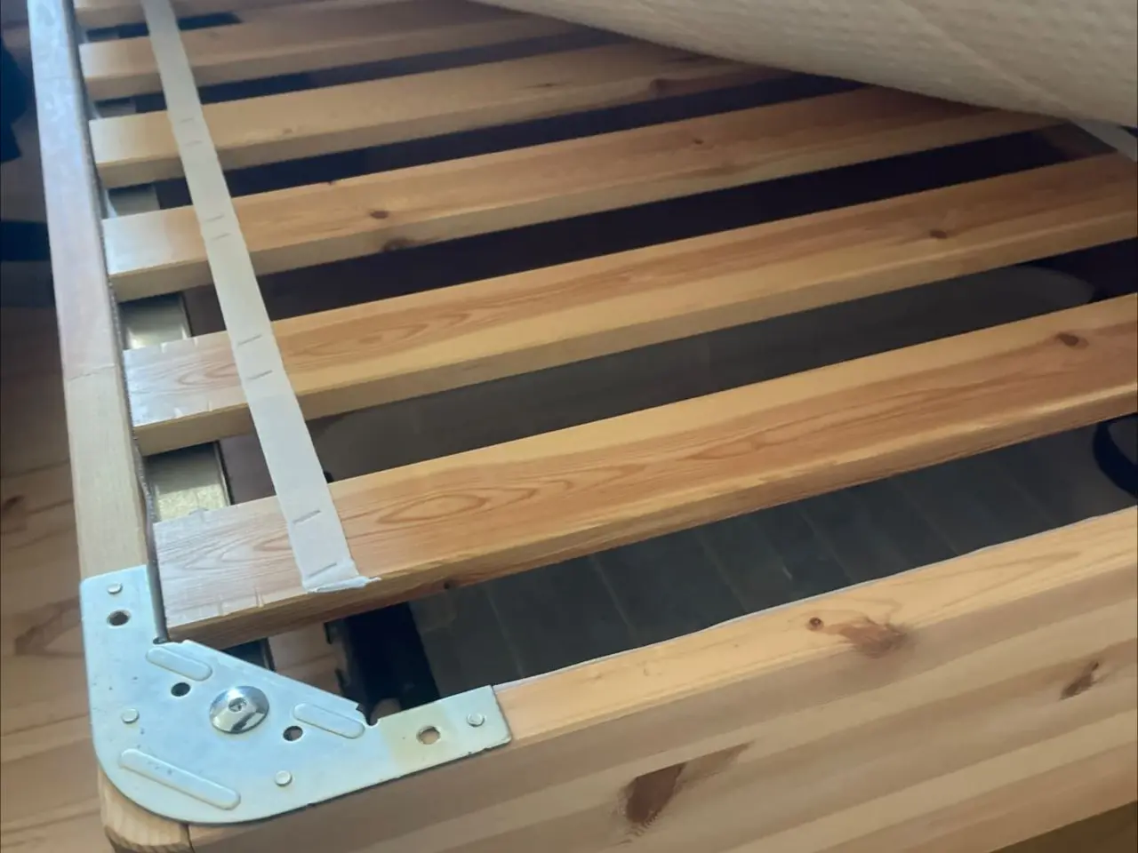 Billede 3 - Seng fra Ikea