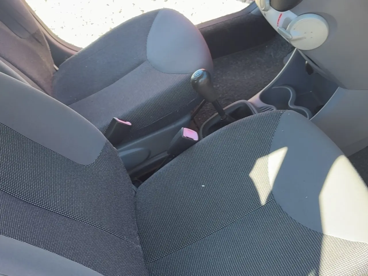 Billede 6 - Nysynet og velholdt Peugeot 107 sælges