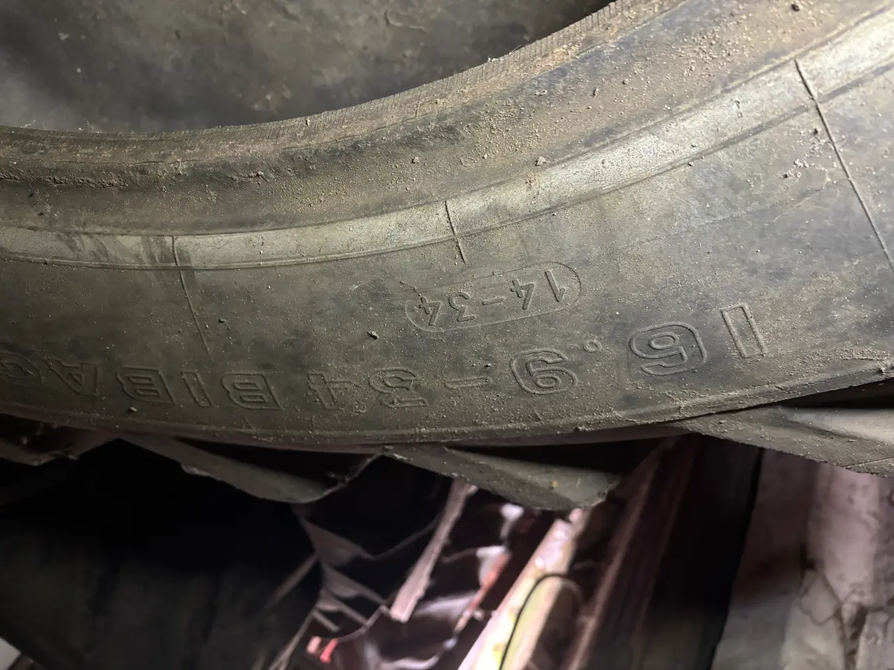 Billede 1 - Traktordæk, 16.9 34, Michelin