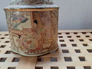 Meget velholdt, dekorativ, vintag lågkrukke