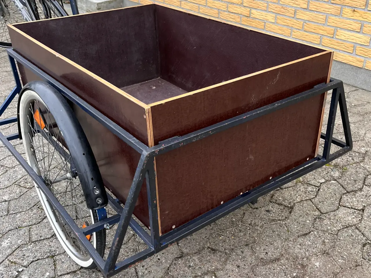 Billede 2 - Cykeltrailer stor og stabil