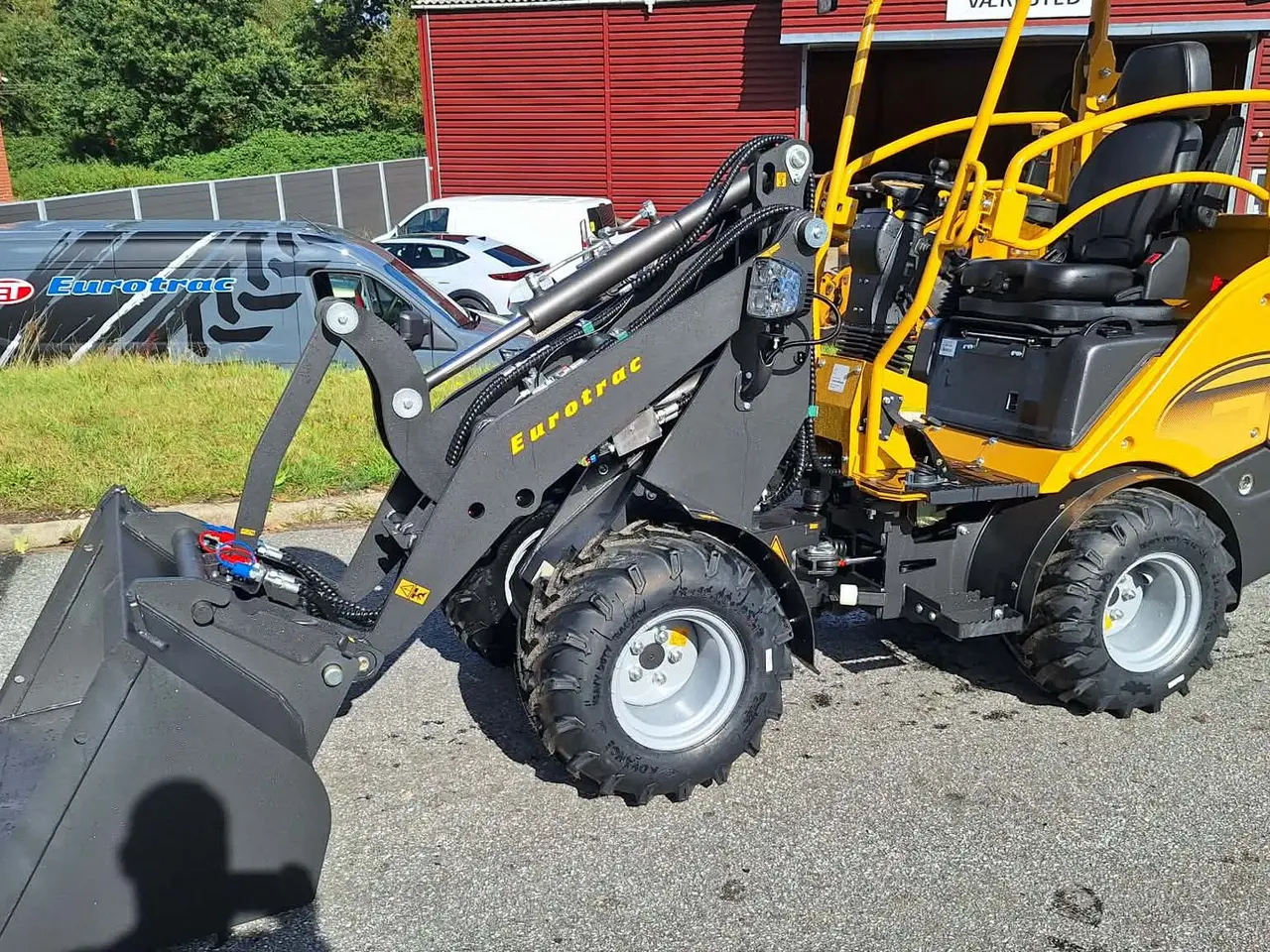 Billede 2 - Eurotrac W11 mellem arm