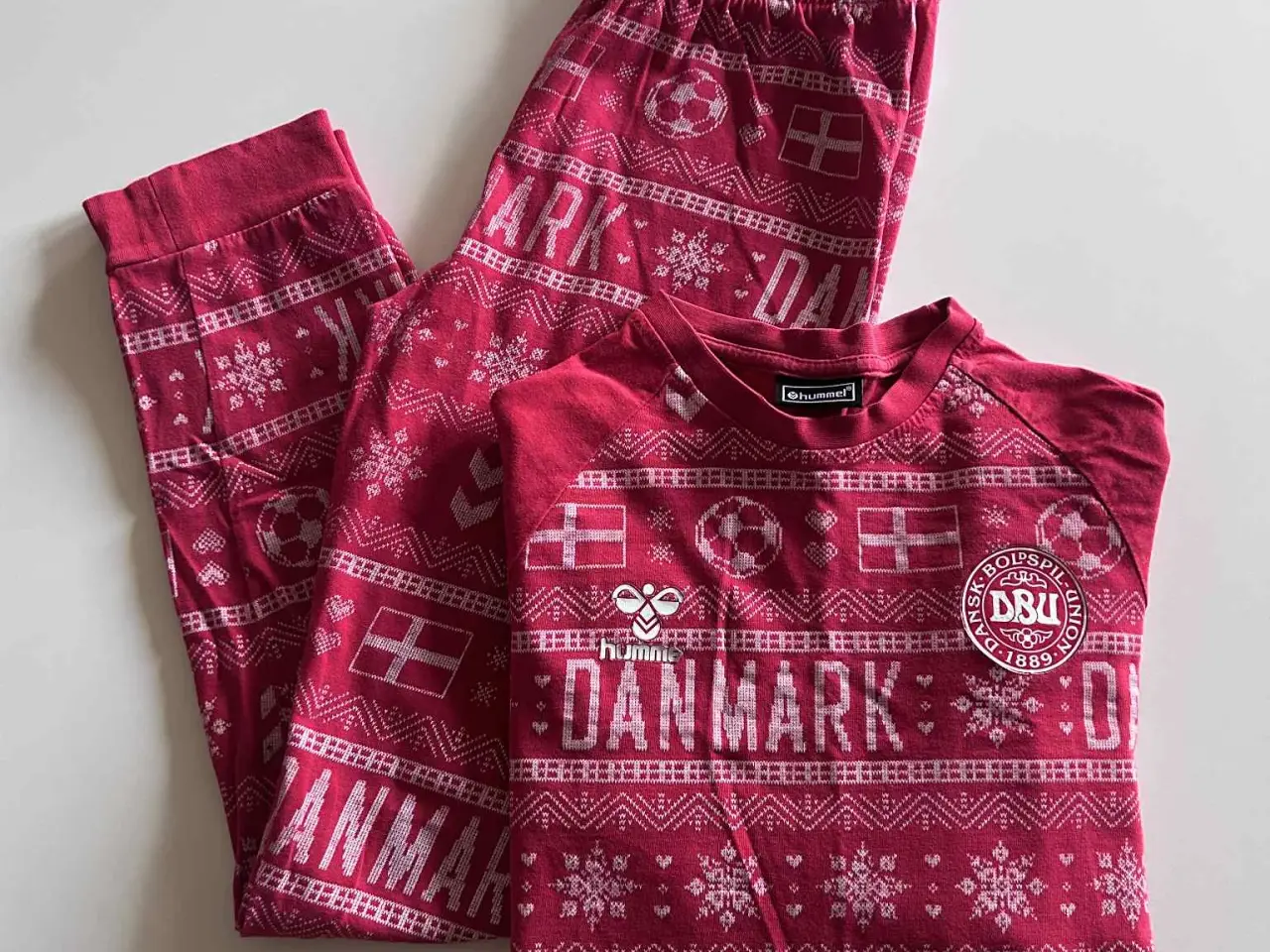 Billede 1 - DBU FAN hummel julepyjamas, str. 164