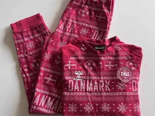 DBU FAN hummel julepyjamas, str. 164