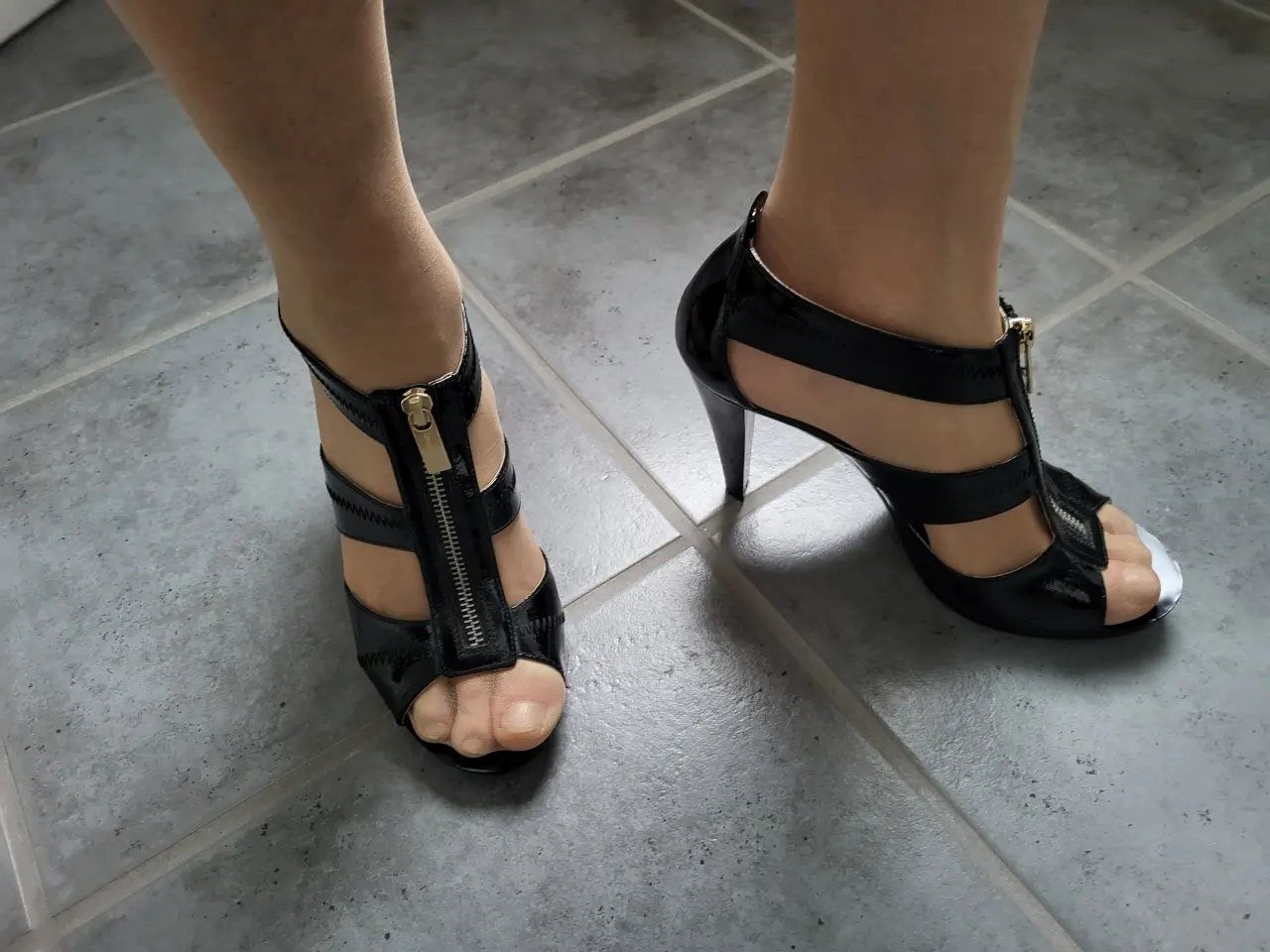 Billede 1 - Michael Kors sorte sandaler/sko