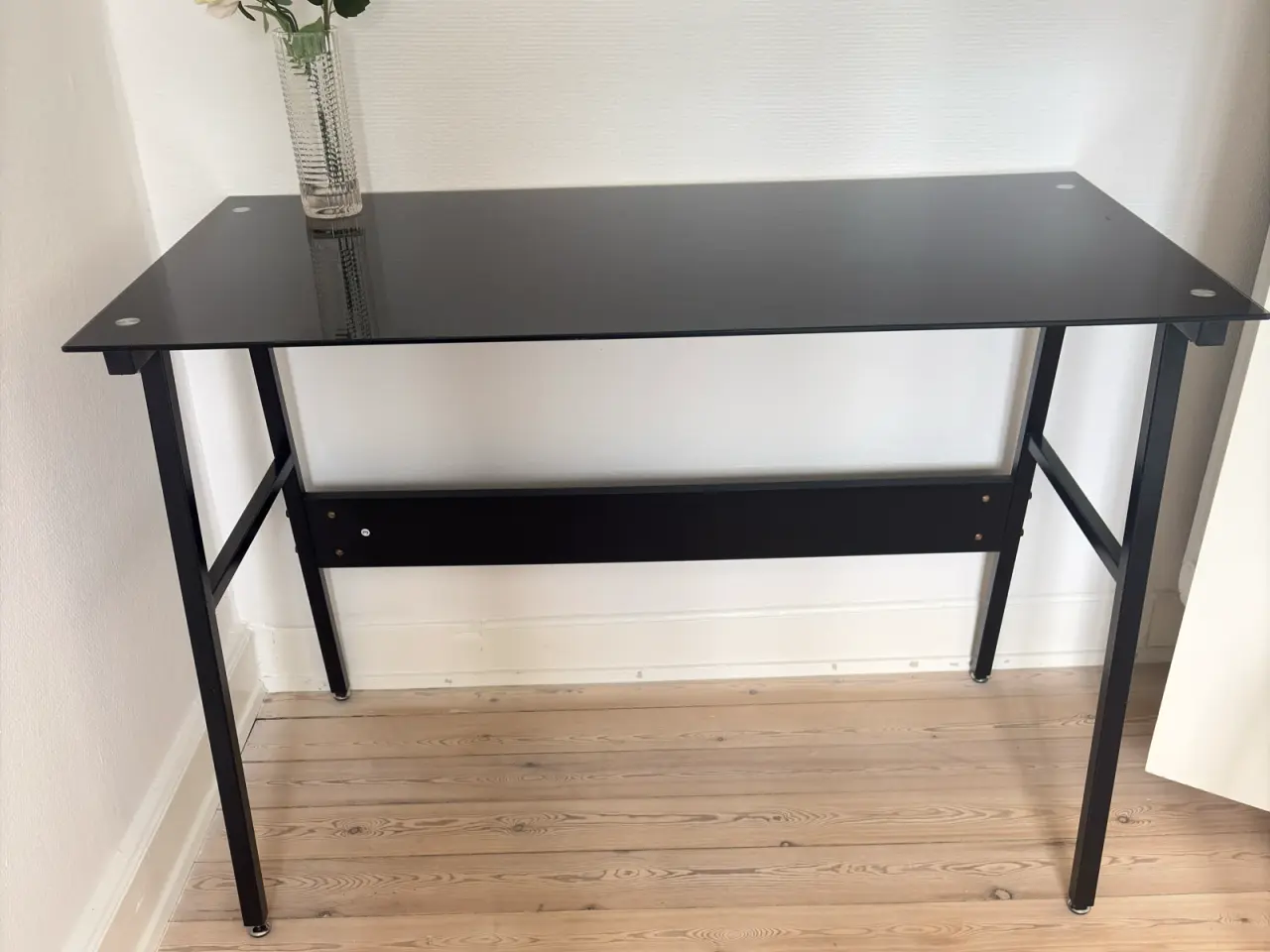 Billede 2 - Sort skrivebord i glas 