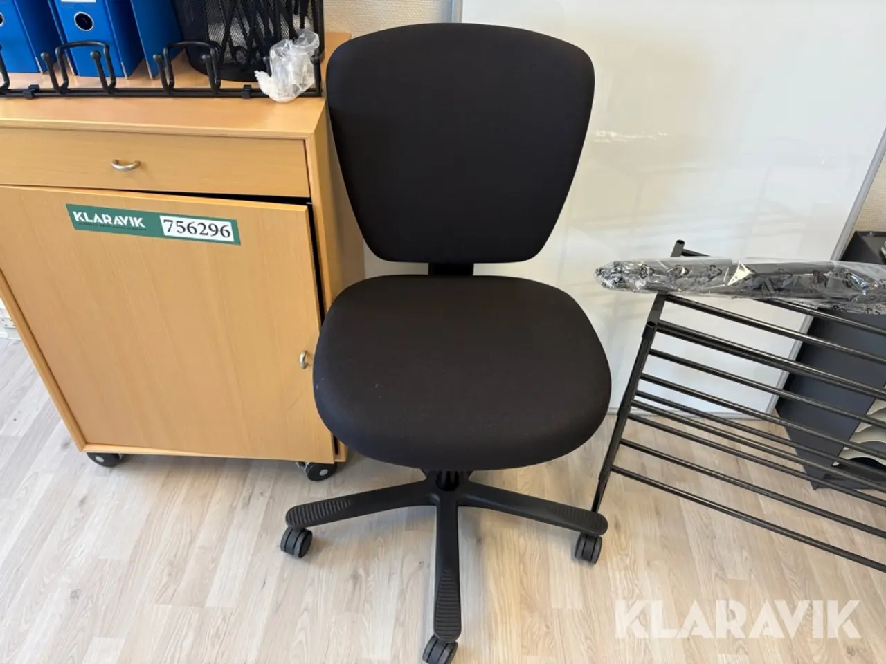 Billede 7 - Assorterede kontormøbler og inventar