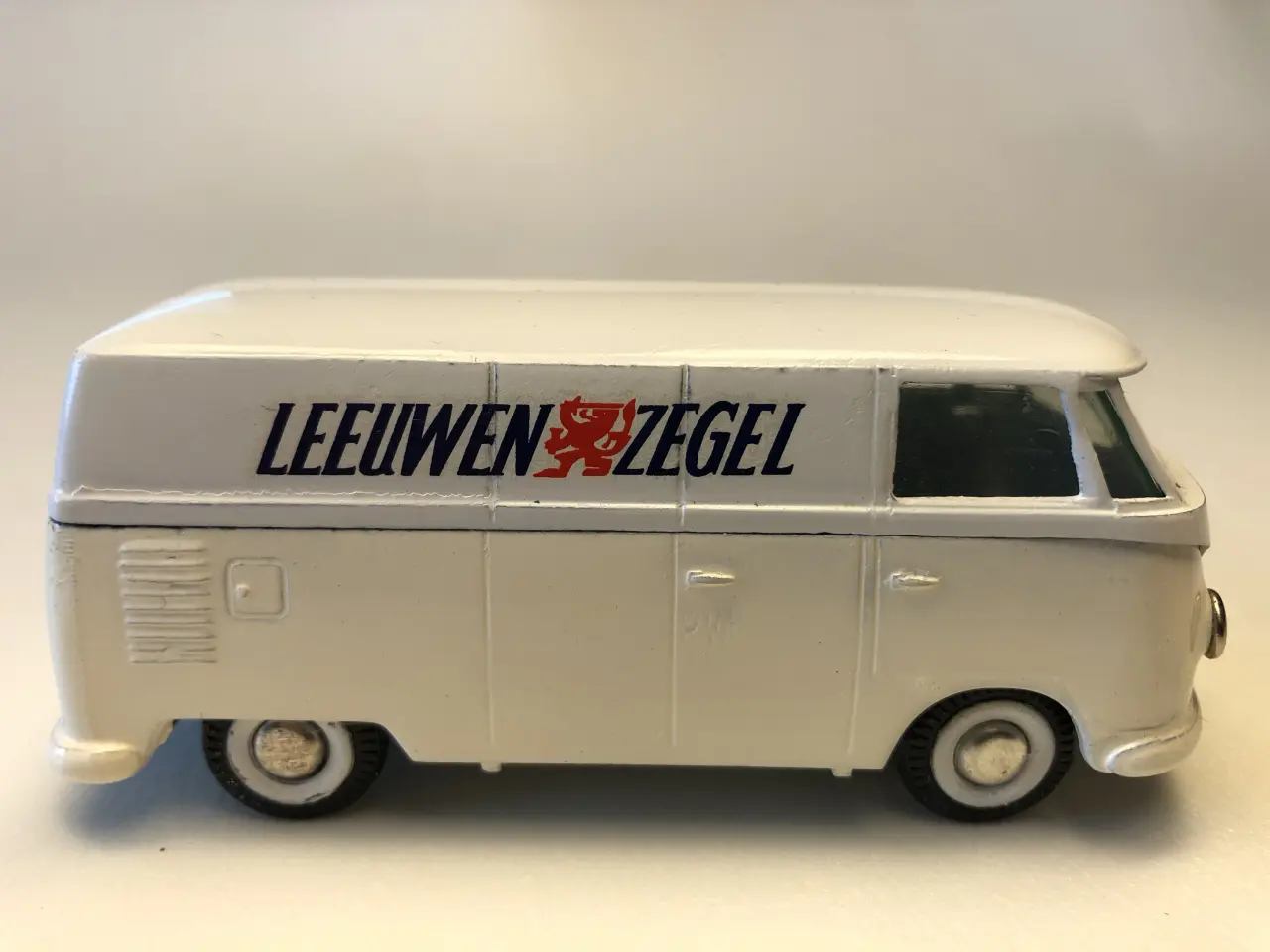 Billede 1 - TEKNO...VW TYPE 2 LEEUWEN ZEGEL