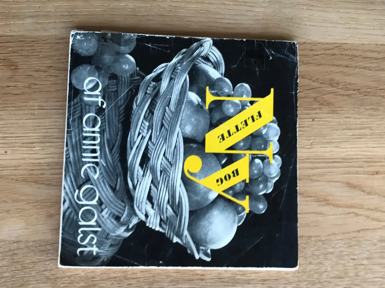 Billede 2 - Ny Flette Bog af annie galst