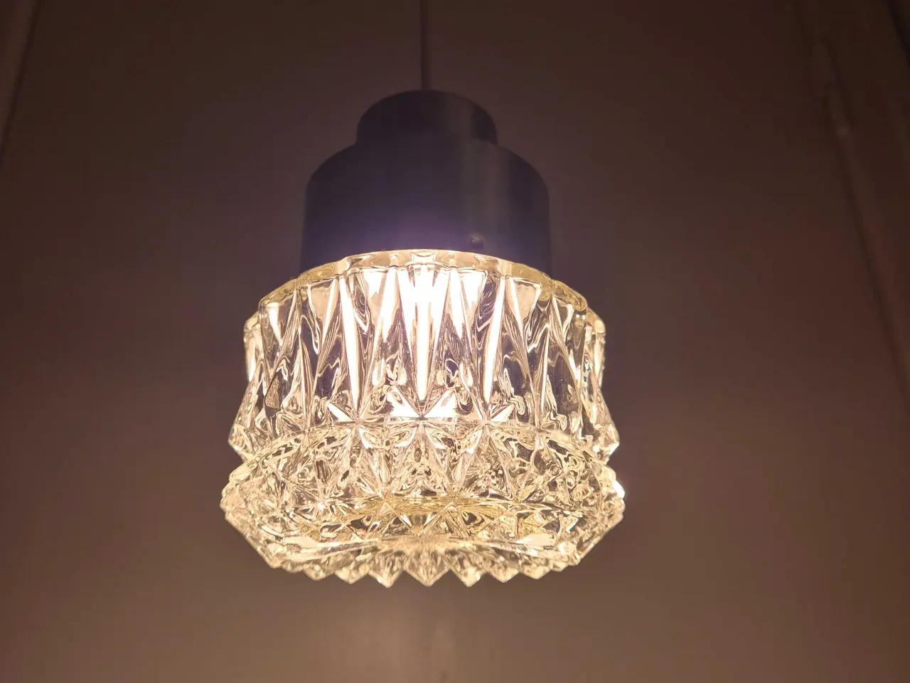 Billede 7 - Sød retrolampe i alu og glas