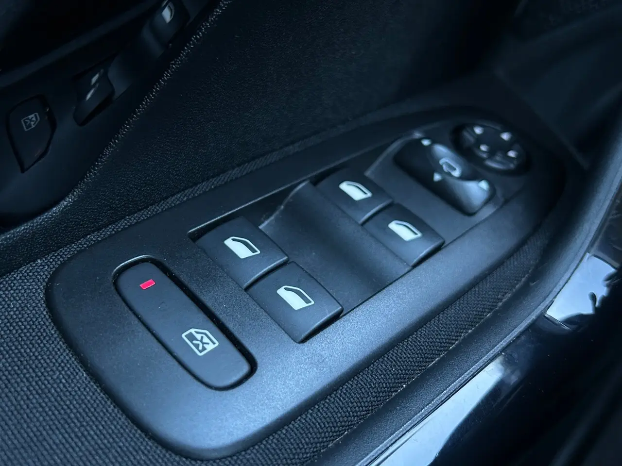 Billede 17 - Peugeot 208 1,6 BlueHDi 100 Allure Sky