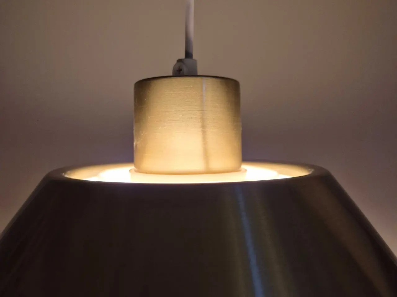 Billede 7 - Messinglampe med gode lyseffekter