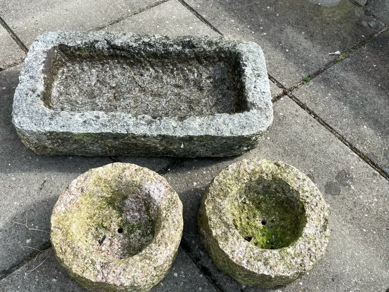 Billede 1 - Granit fugle trug og to potter 