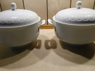 Terrin. Serverings skål med låg.