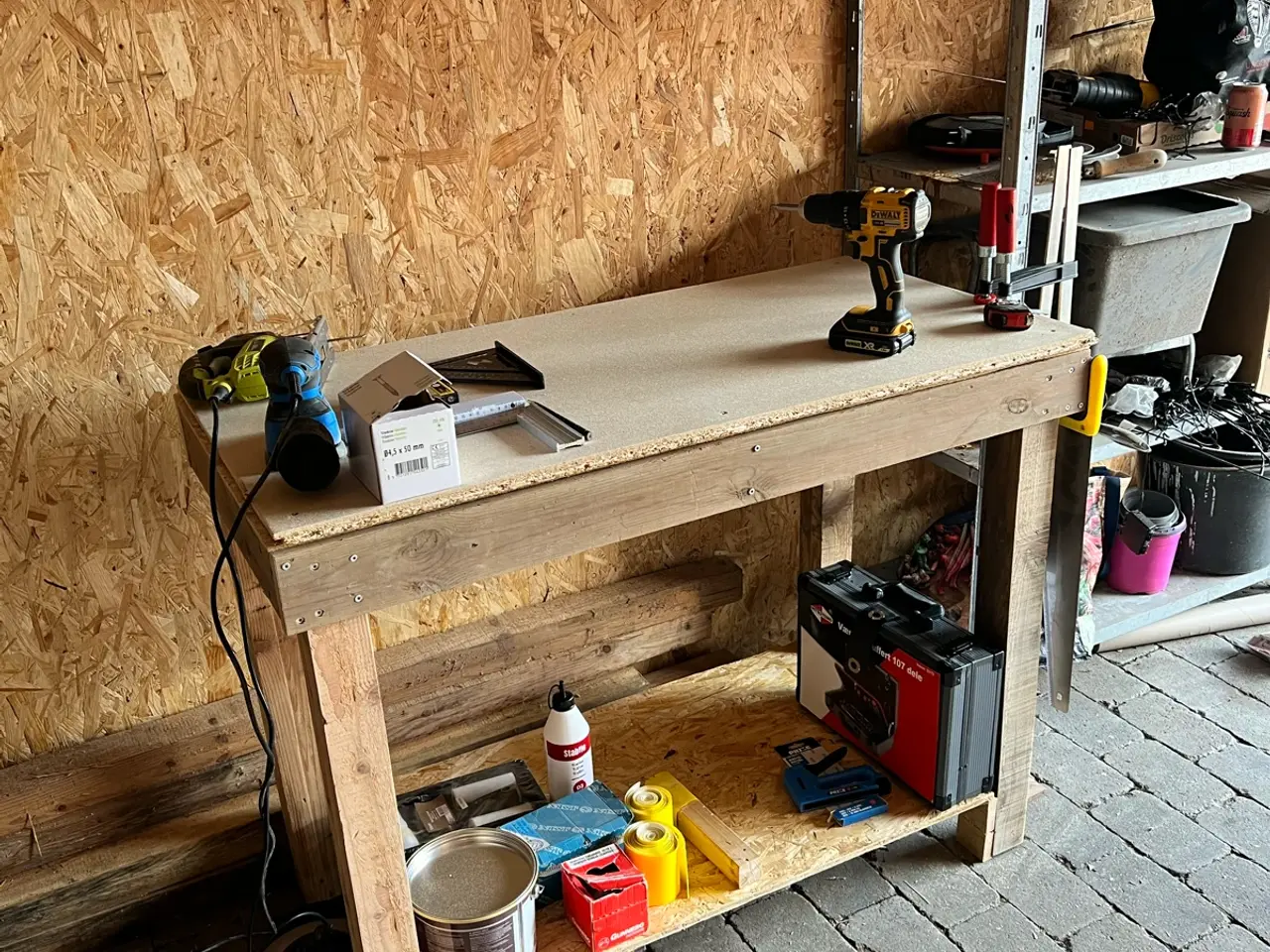 Billede 2 - Robust og håndlavet værkstedsbord / arbejdsbord