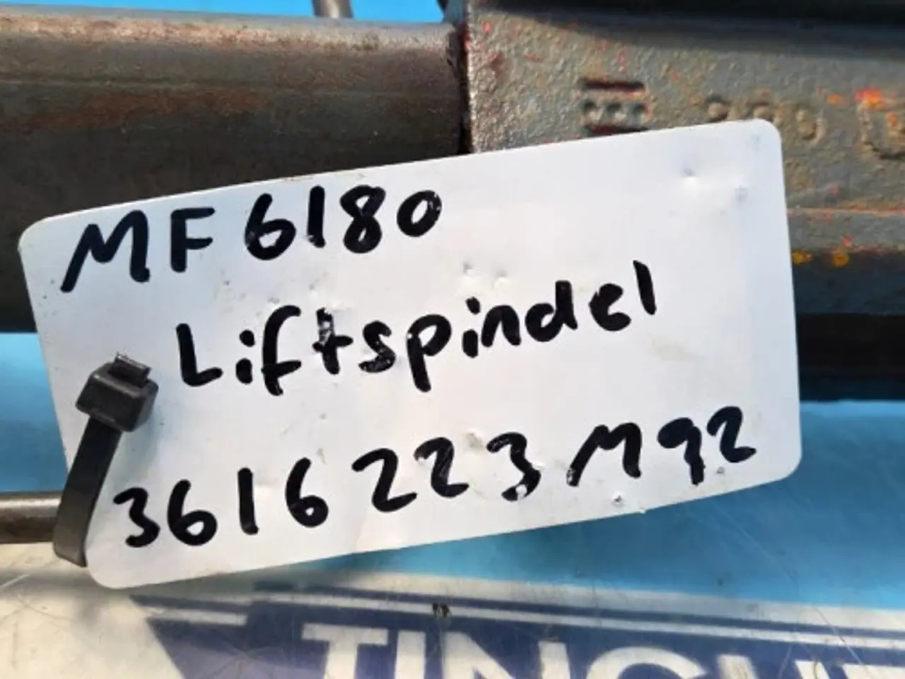 Billede 15 - Massey Ferguson 6180 Liftspindel 3616223M92
